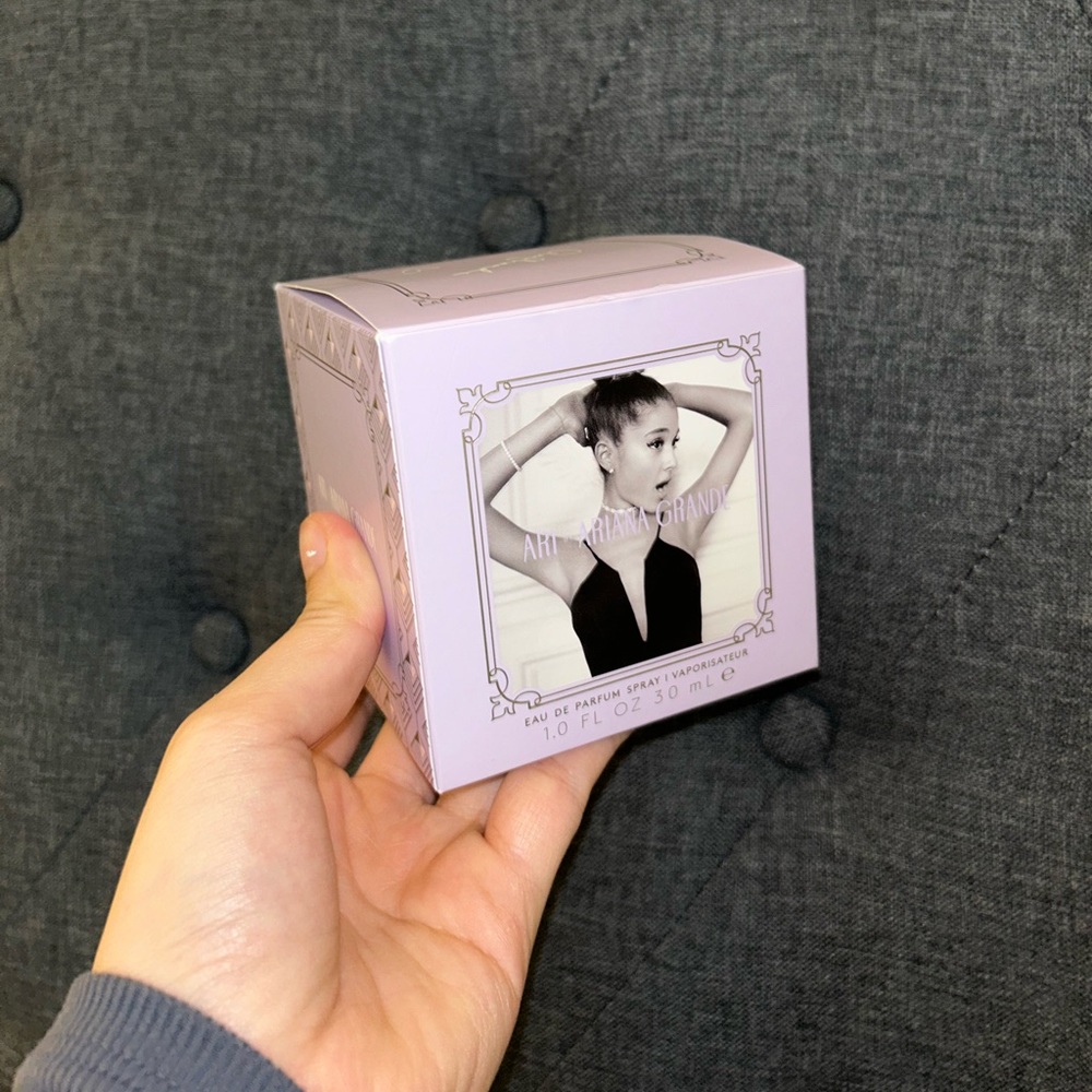 Ariana Grande perfume